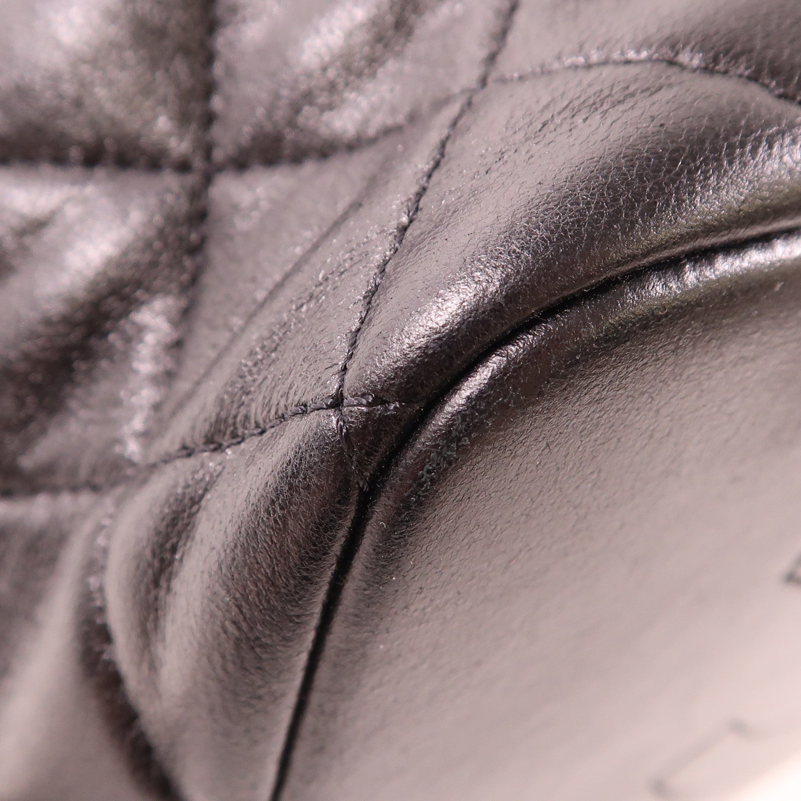 CHANEL 羊皮皮革C19 Backpack金扣背包