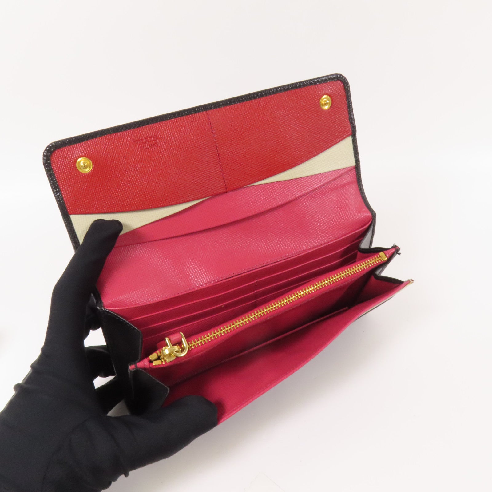 PRADA Saffiano皮革Long Wallet金扣長錢包