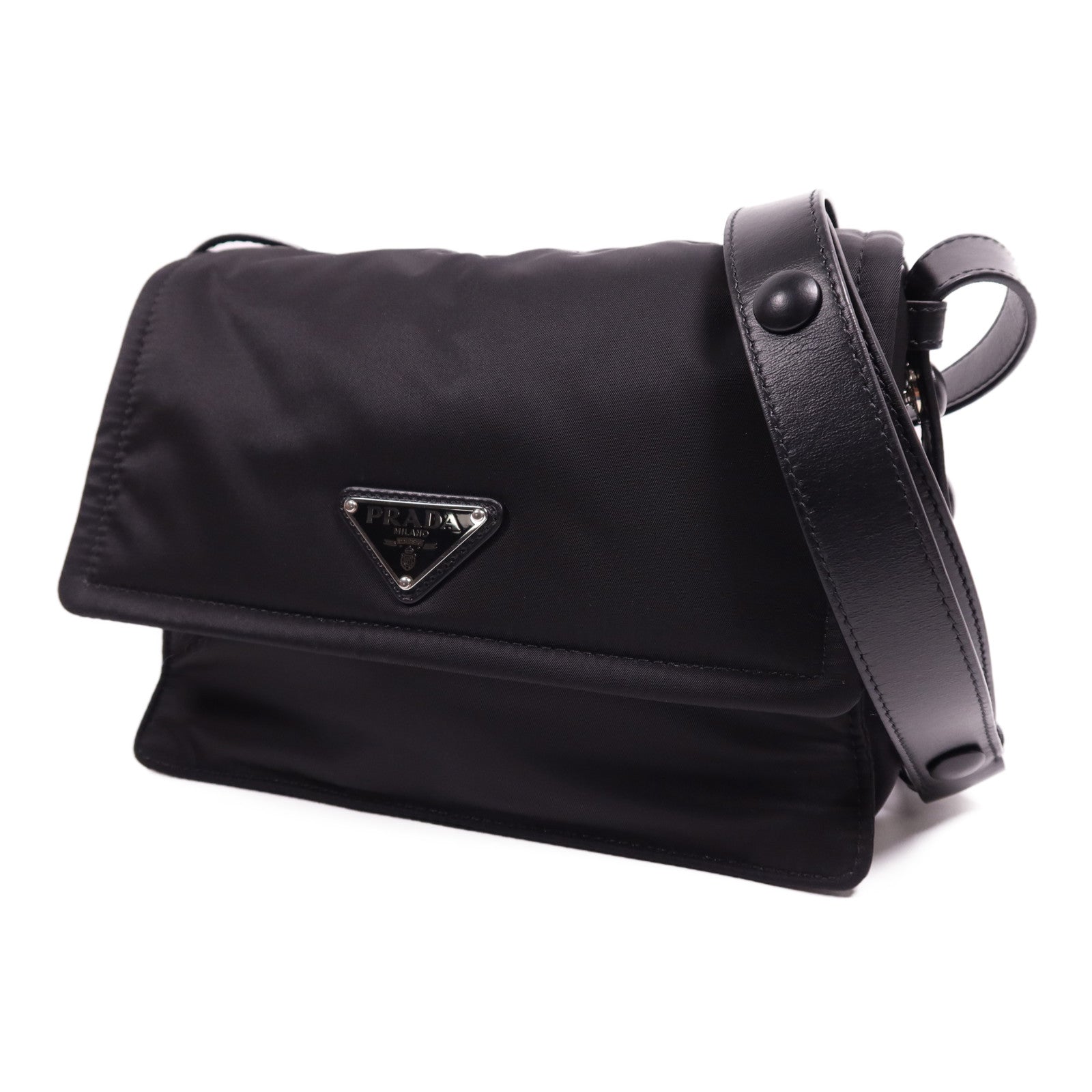 PRADA 尼龍Padded Re-Nylon Small銀扣肩背袋