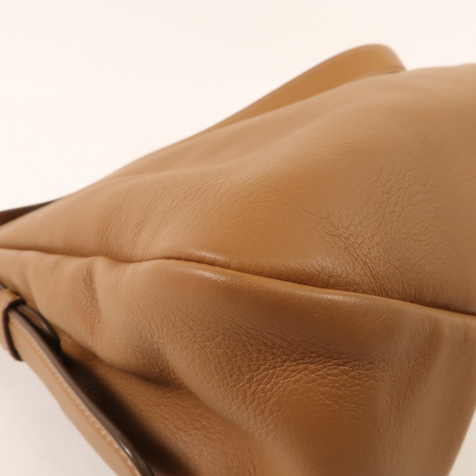 PRADA 牛皮皮革Aimee Medium Shoulder Bag金扣肩背袋