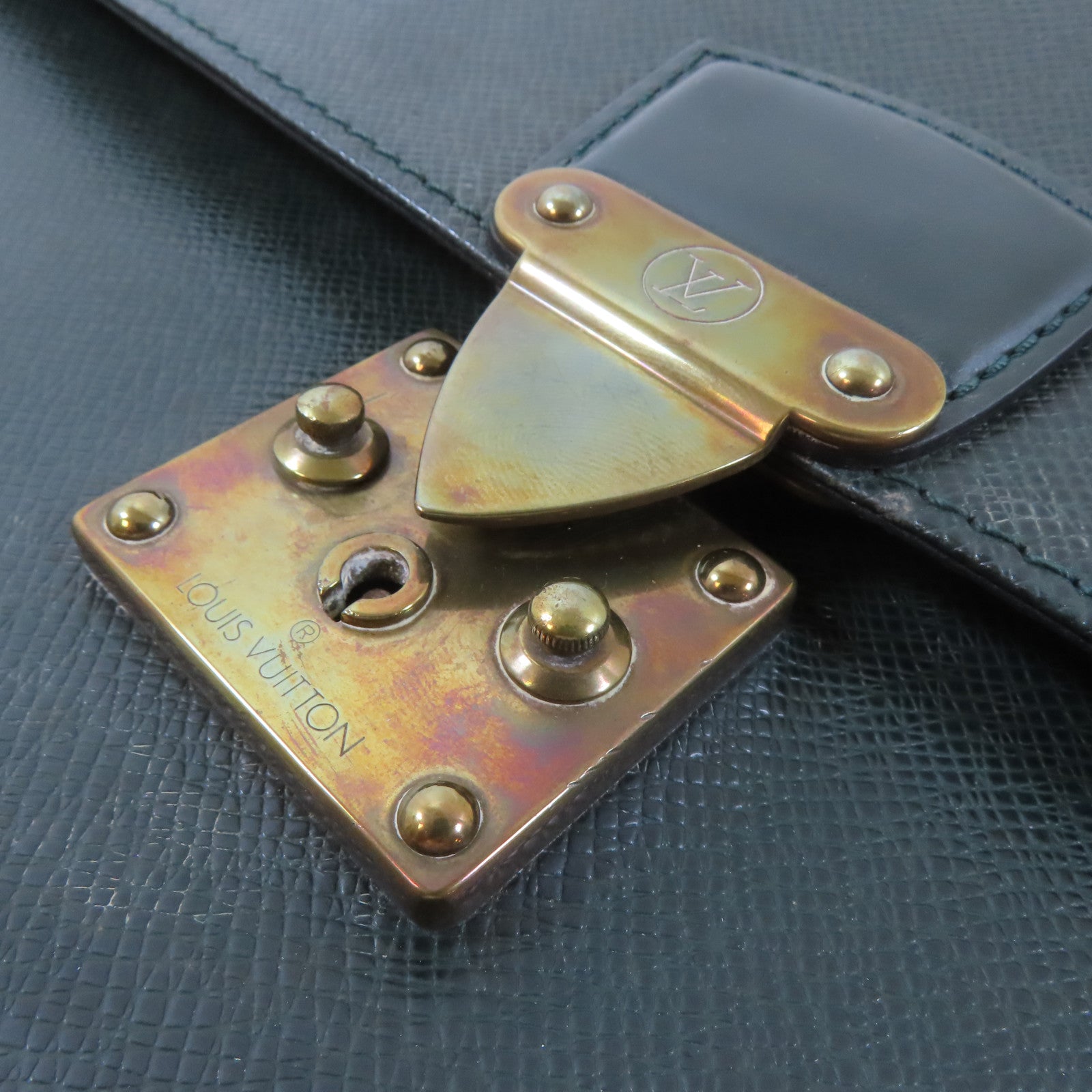 LOUIS VUITTON 【激減優惠】Taiga Business Bag金扣公事包綠色