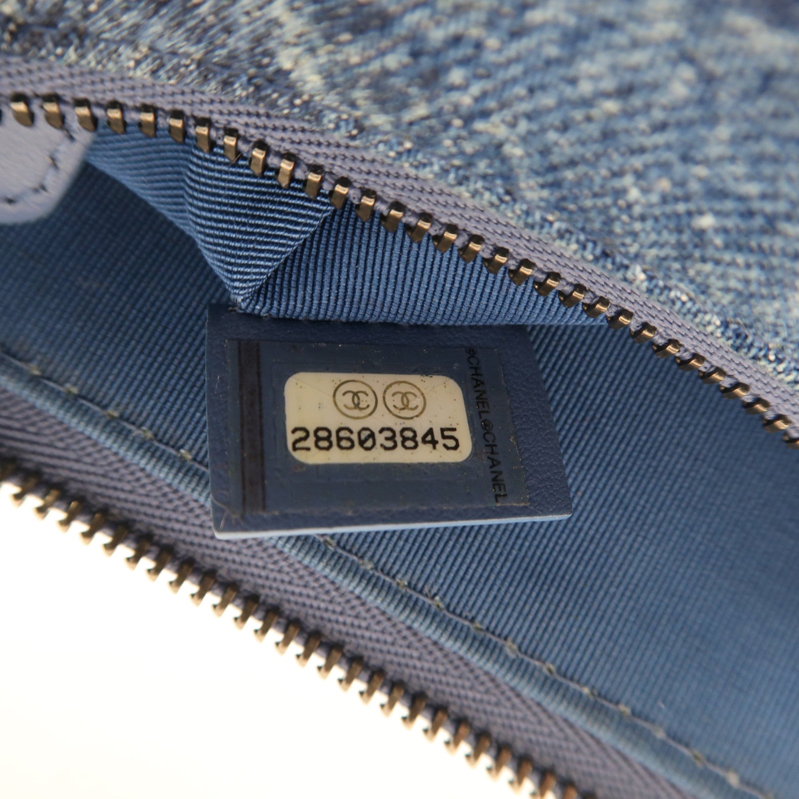 CHANEL 牛仔布Clutch銀扣手拿包