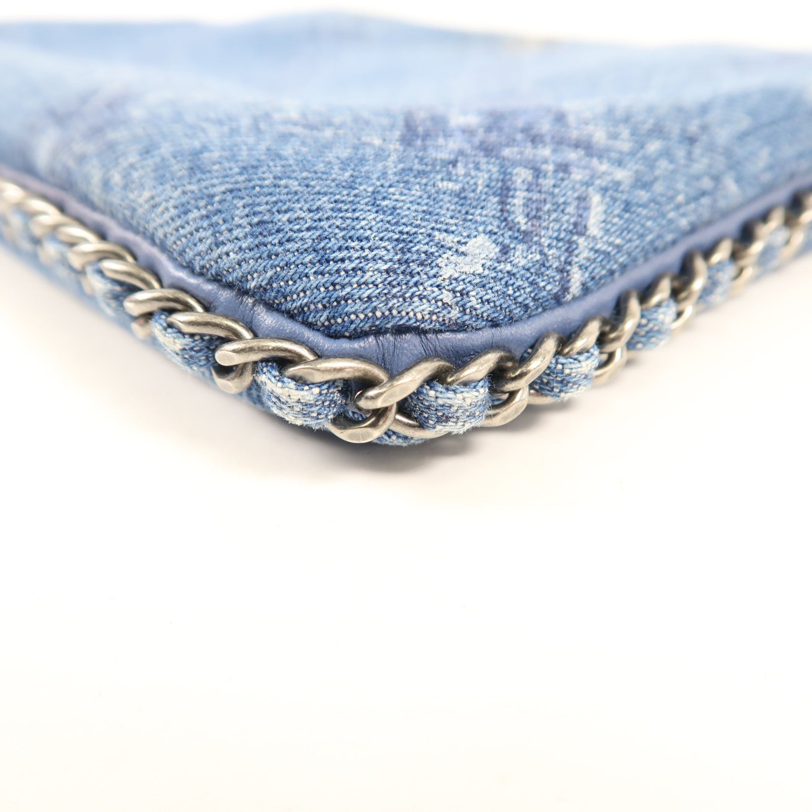 CHANEL 牛仔布Clutch銀扣手拿包