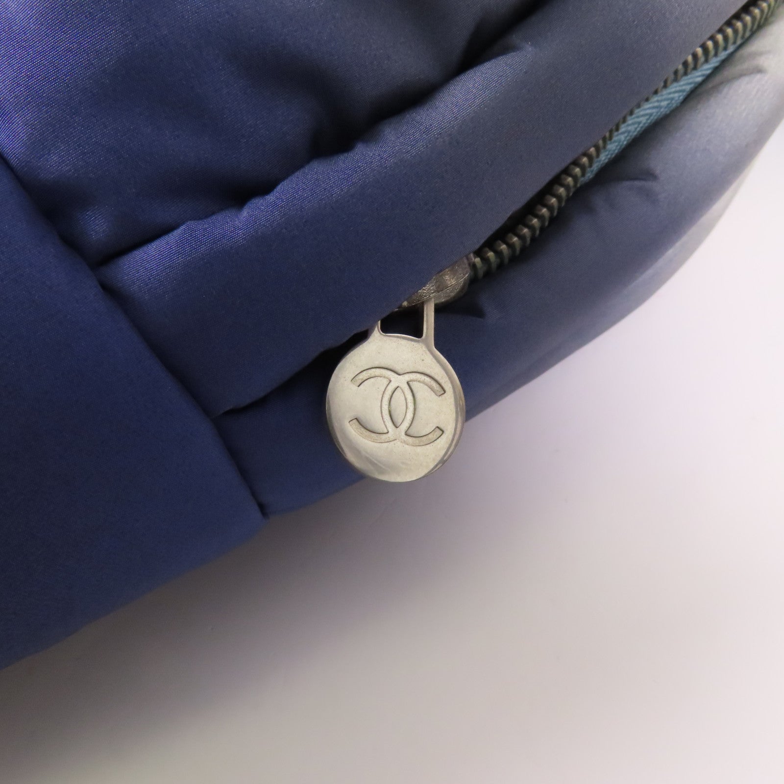 CHANEL 尼龍Doudoune Backpack銀扣背包