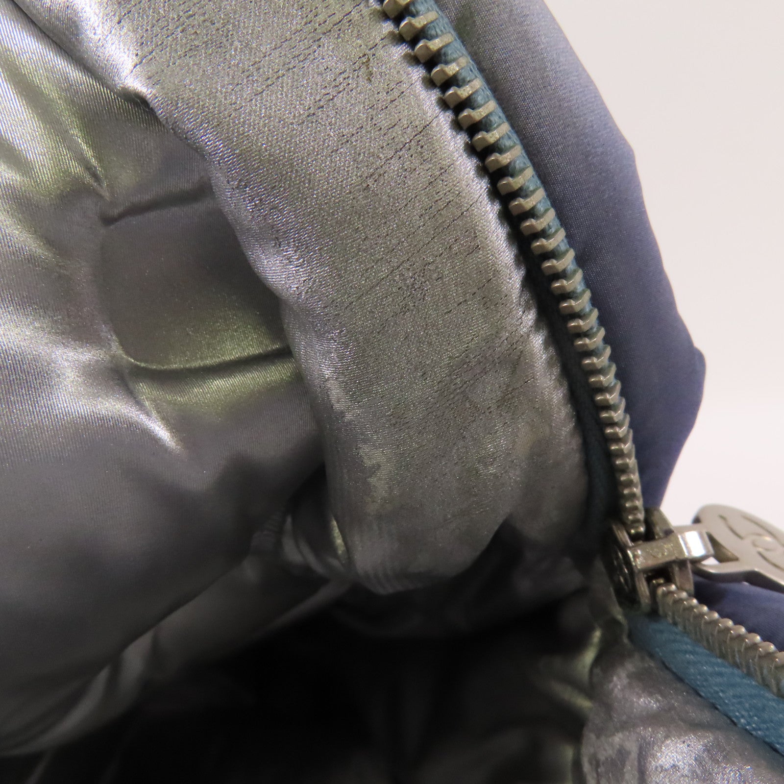 CHANEL 尼龍Doudoune Backpack銀扣背包