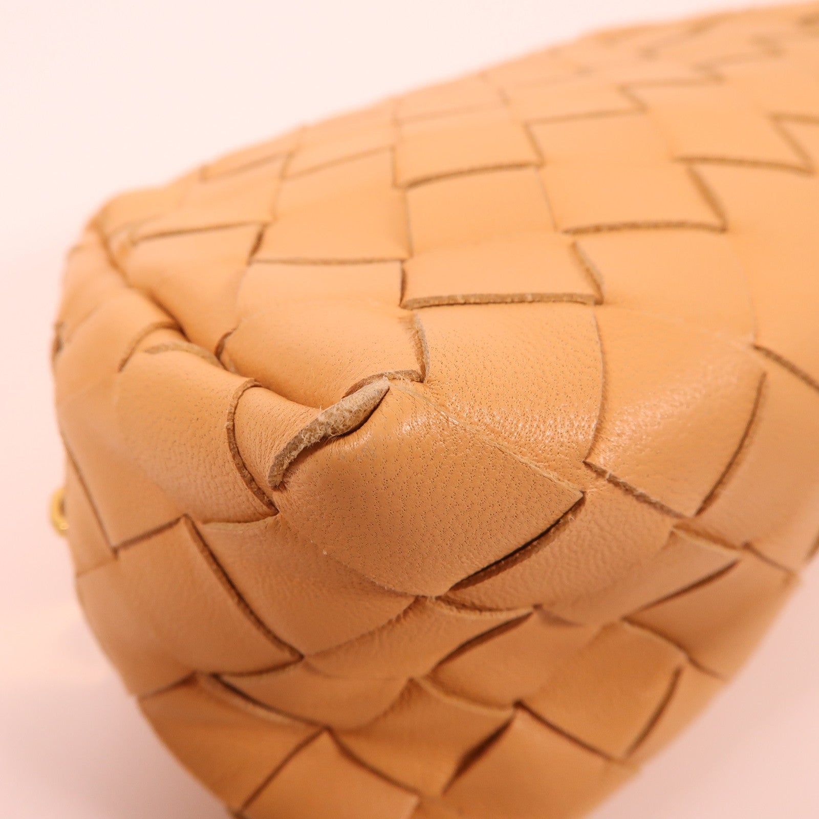 BOTTEGA VENETA 羊皮皮革Pouch金扣化妝袋