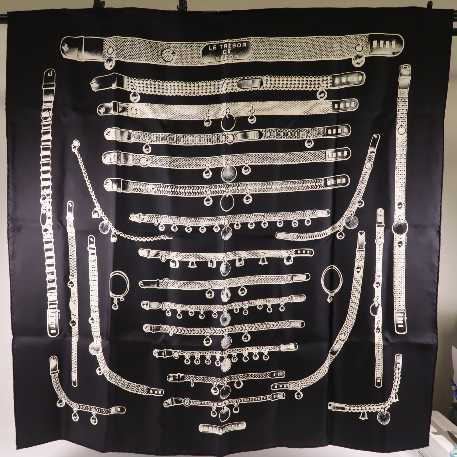 HERMES 【激減優惠】絲質Scarf 90X90絲巾