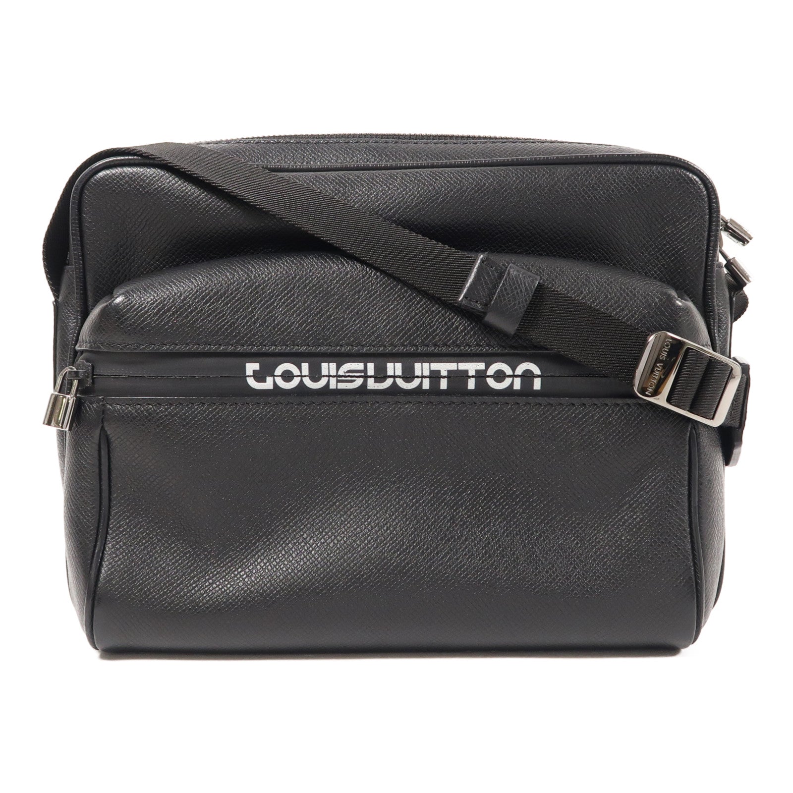 LOUIS VUITTON Taiga Messenger PM銀扣肩背袋
