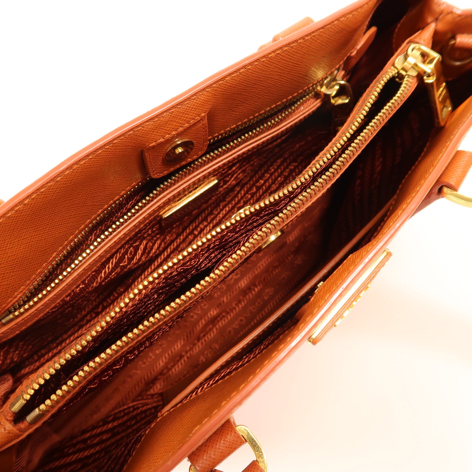 PRADA 牛皮皮革Saffiano Lux金扣手挽肩背兩用袋