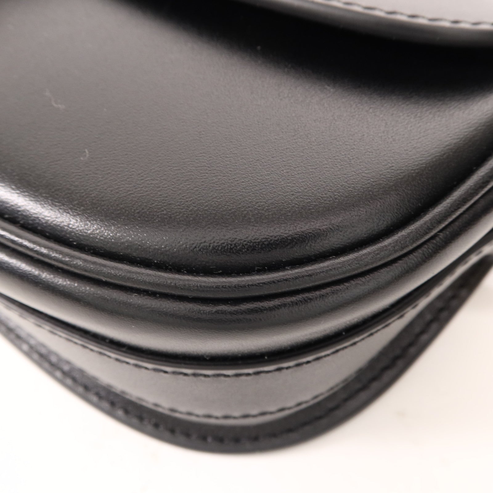 Dior 牛皮皮革Bobby East West金扣肩背袋