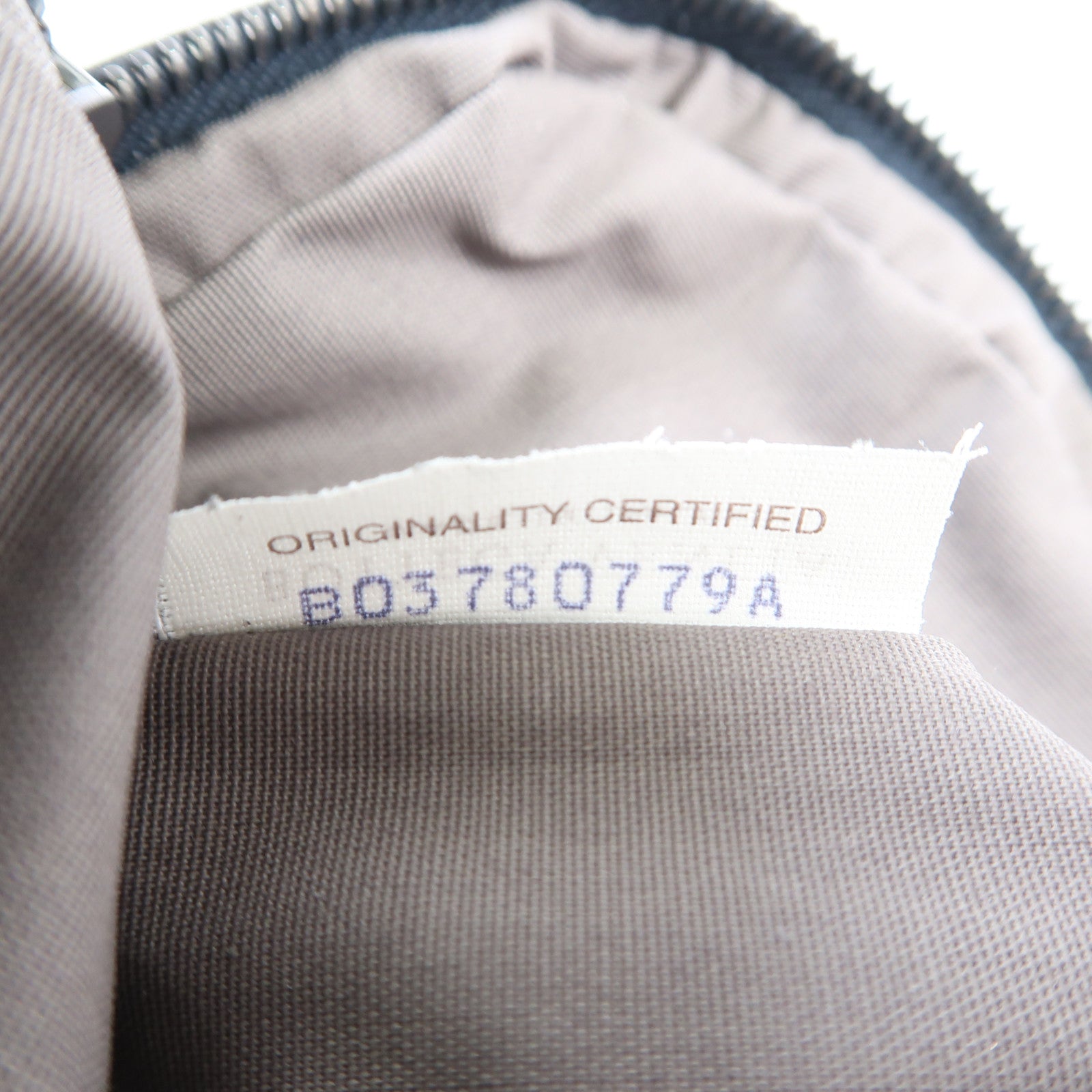 BOTTEGA VENETA 牛皮皮革Pouch手拿包