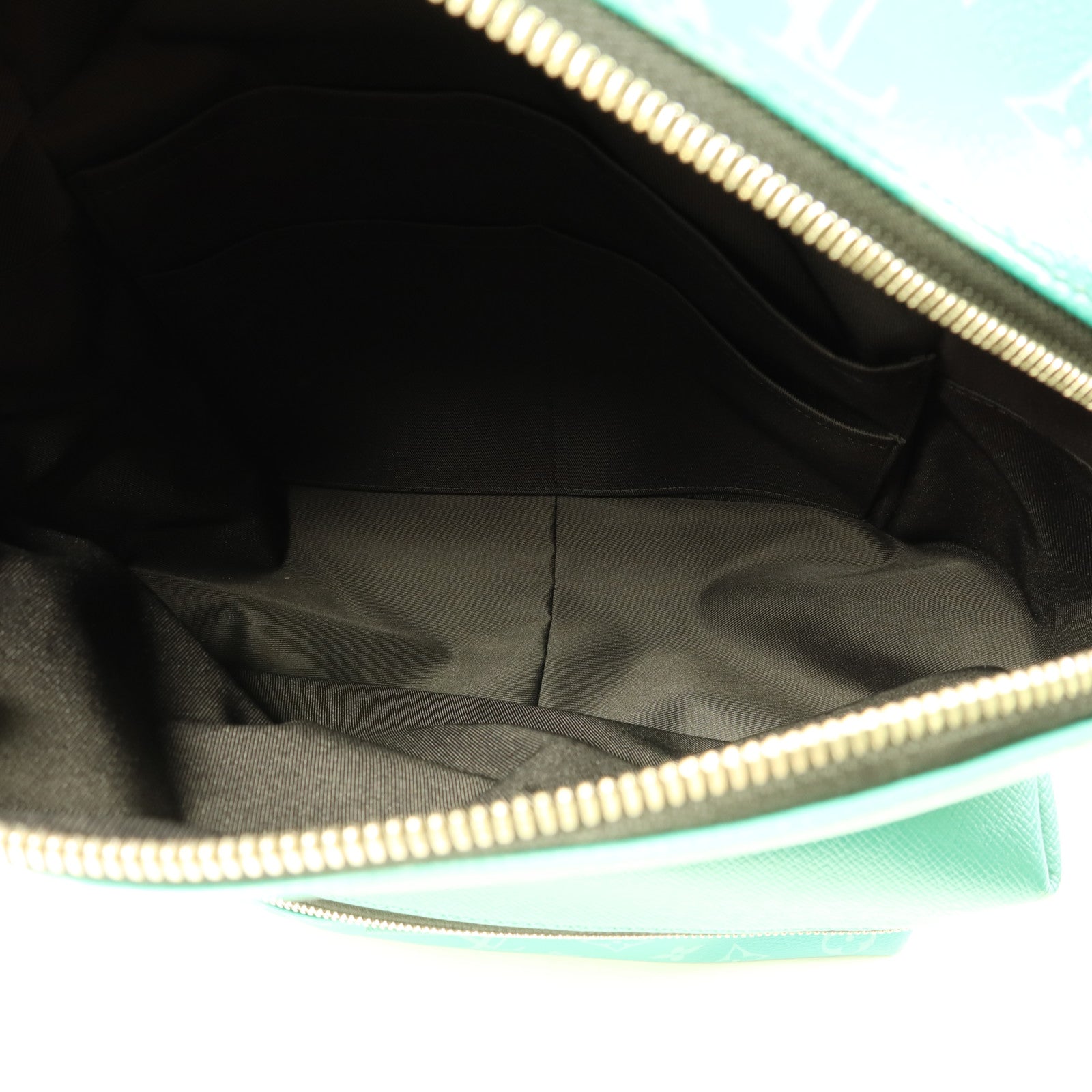 LOUIS VUITTON Tigarama Discovery PM銀扣背包