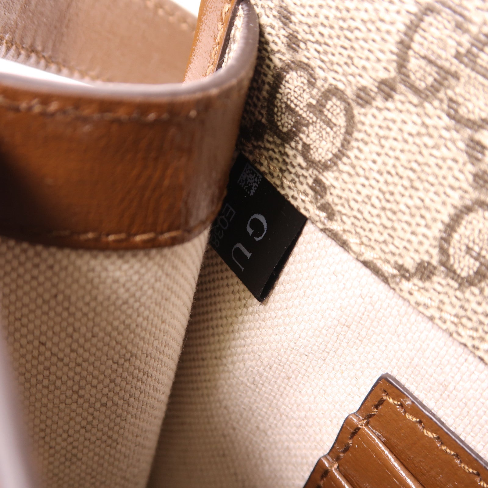 GUCCI 塗層帆布GG Retro Shoulder Bag金扣肩背袋