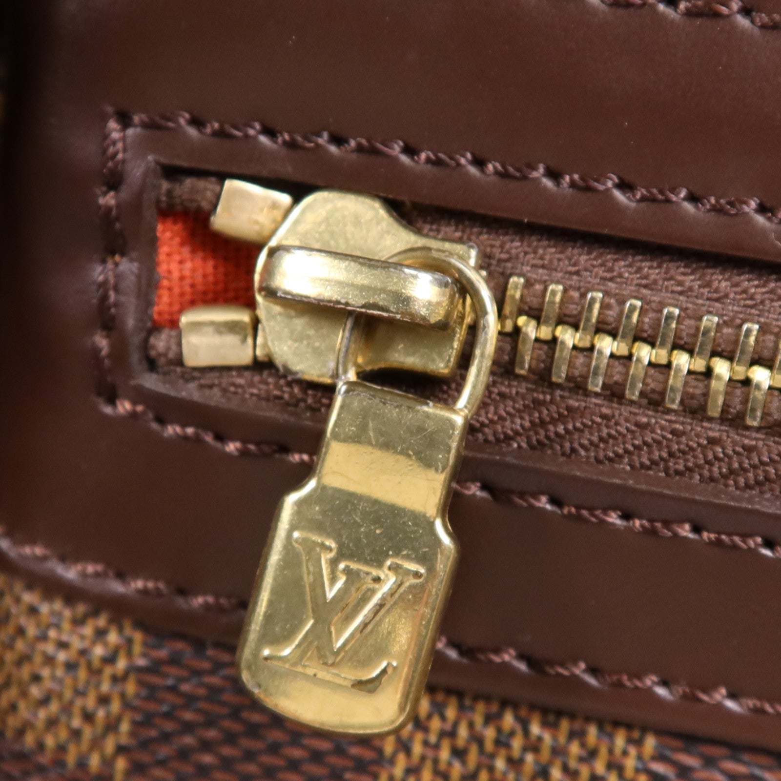 LOUIS VUITTON Damier Bastille金扣肩背袋