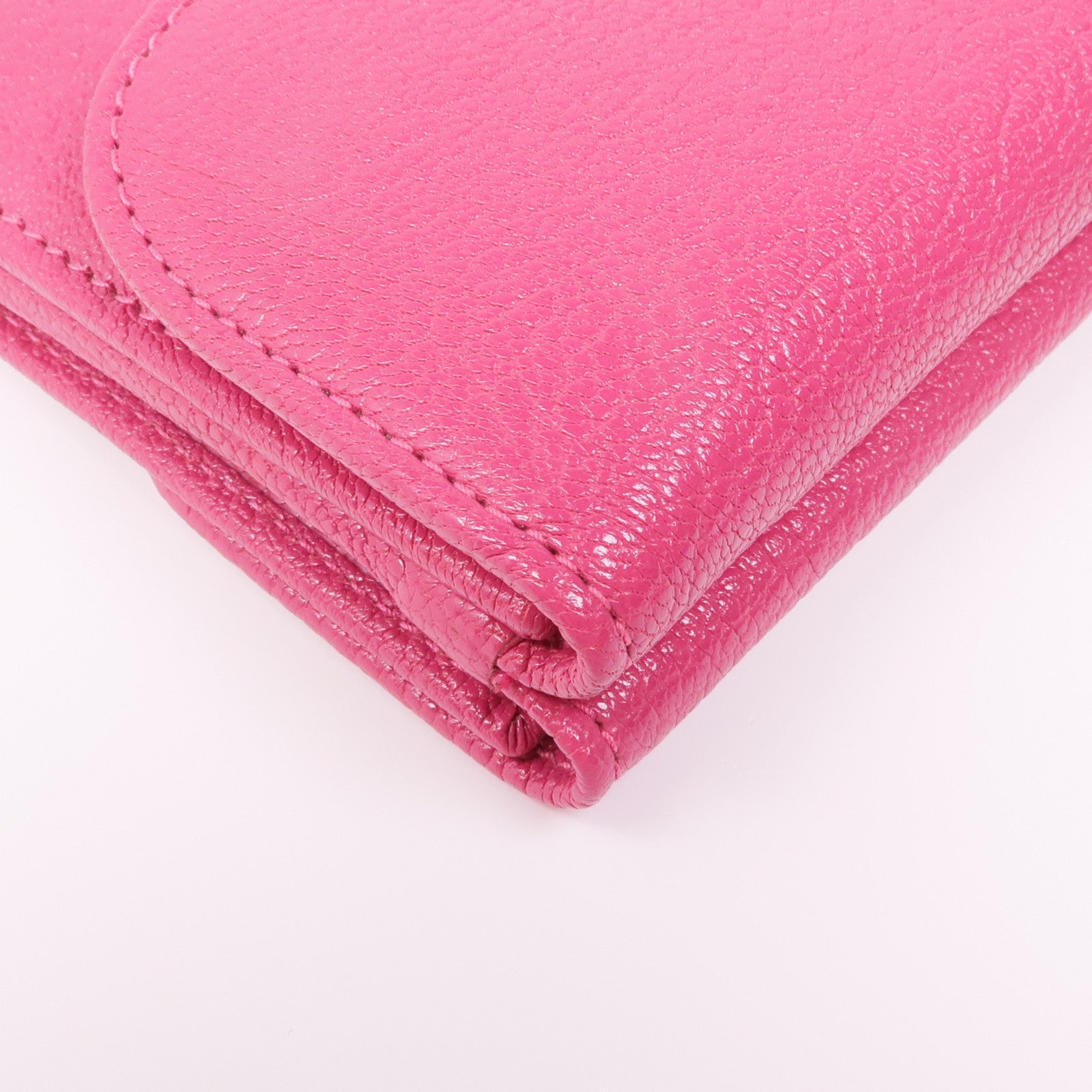 Miu Miu 牛皮皮革Trifold Wallet金扣錢包