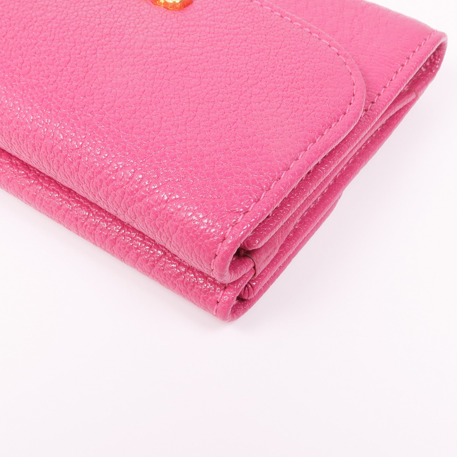 Miu Miu 牛皮皮革Trifold Wallet金扣錢包