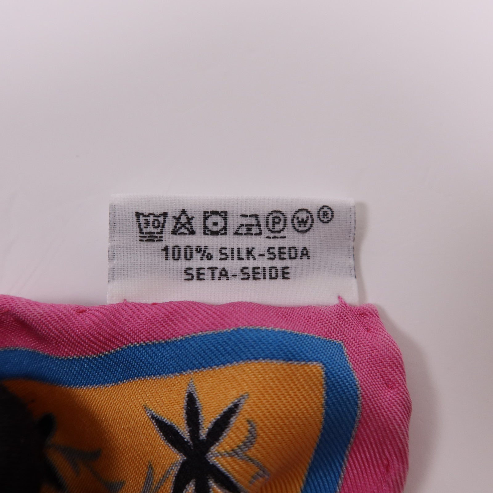 HERMES 絲質Scarf 90X90絲巾Multicolor