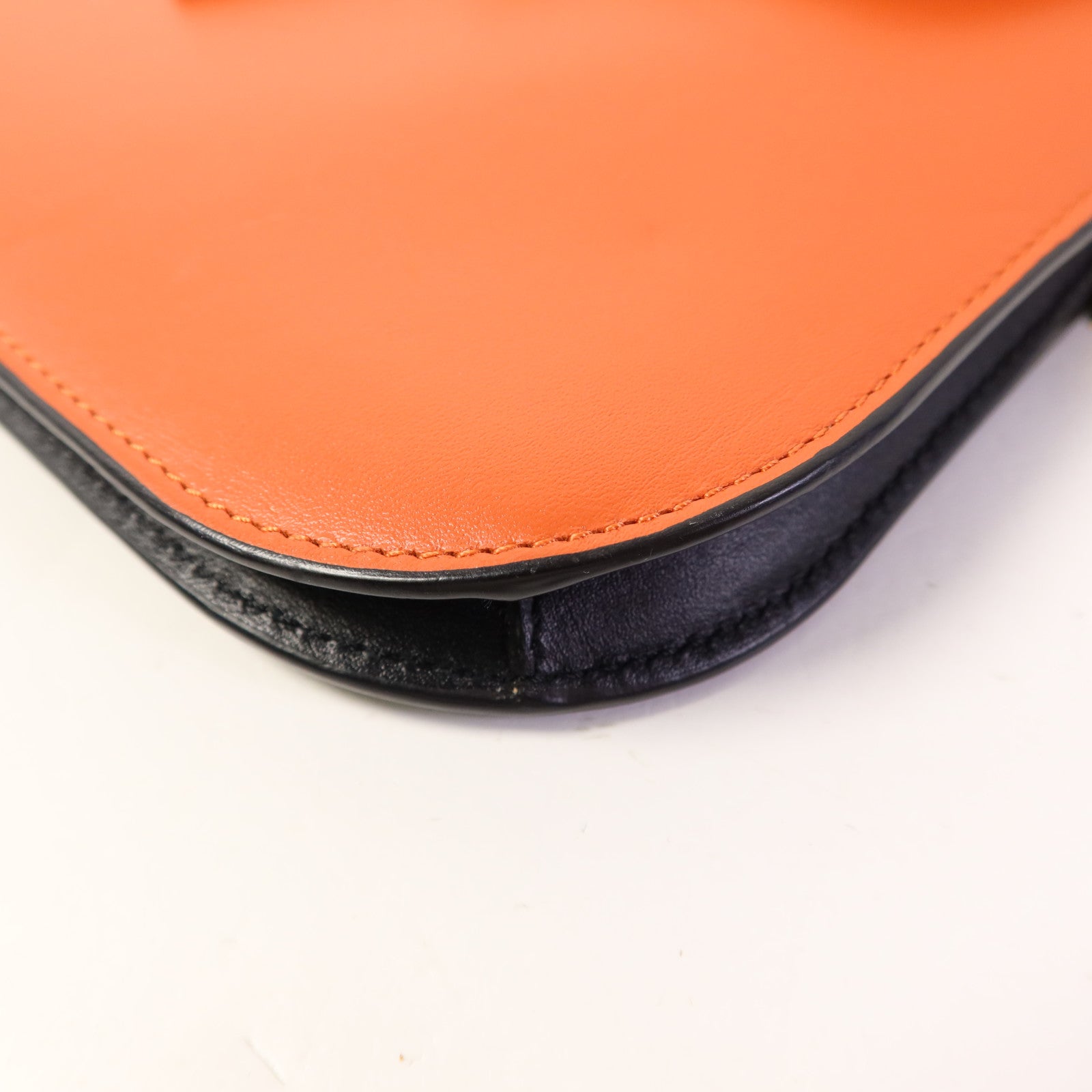 LOEWE 牛皮皮革Gate Double金扣肩背袋