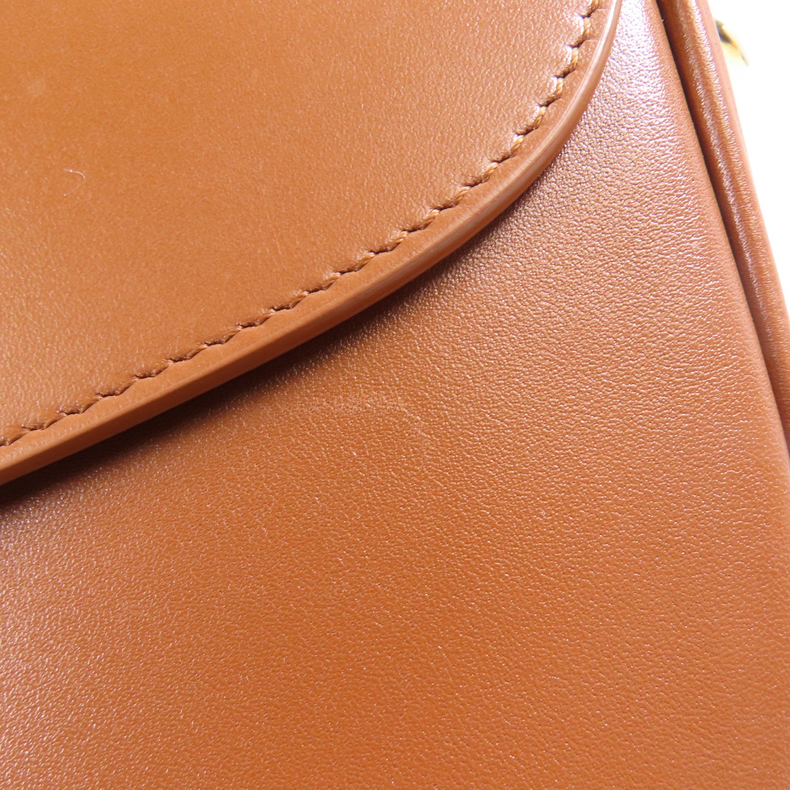 Dior 牛皮皮革Bobby Bag金扣肩背袋