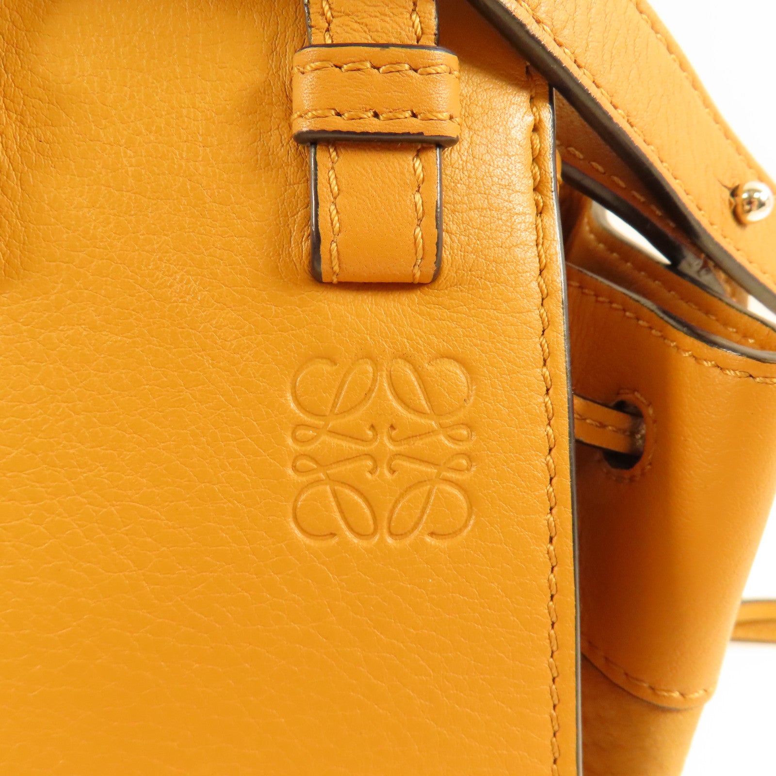 LOEWE 牛皮皮革Hammock Mini手挽肩背兩用袋