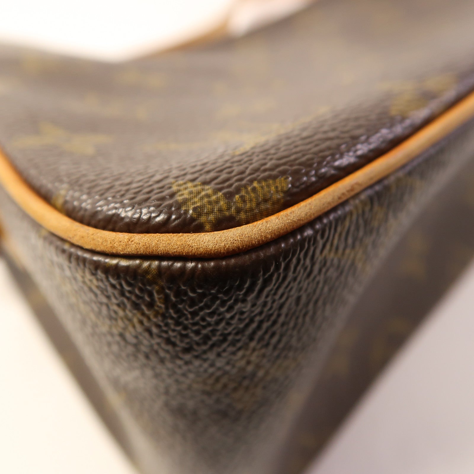 LOUIS VUITTON Monogram Viva Cite MM金扣肩背袋