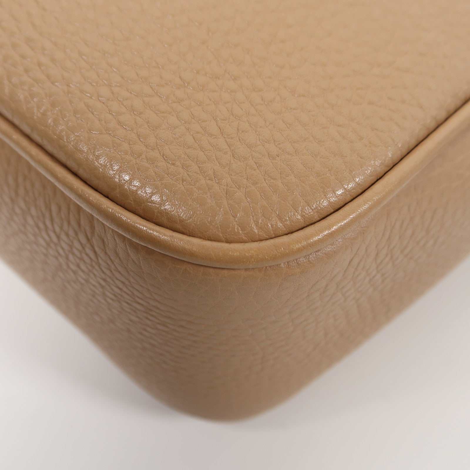 GUCCI 牛皮皮革Soho Disco Bag金扣肩背袋米色