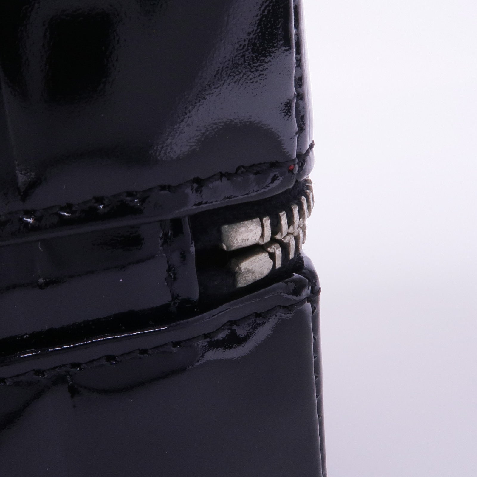 CHANEL 漆皮皮革Clutch Bag銀扣手挽袋