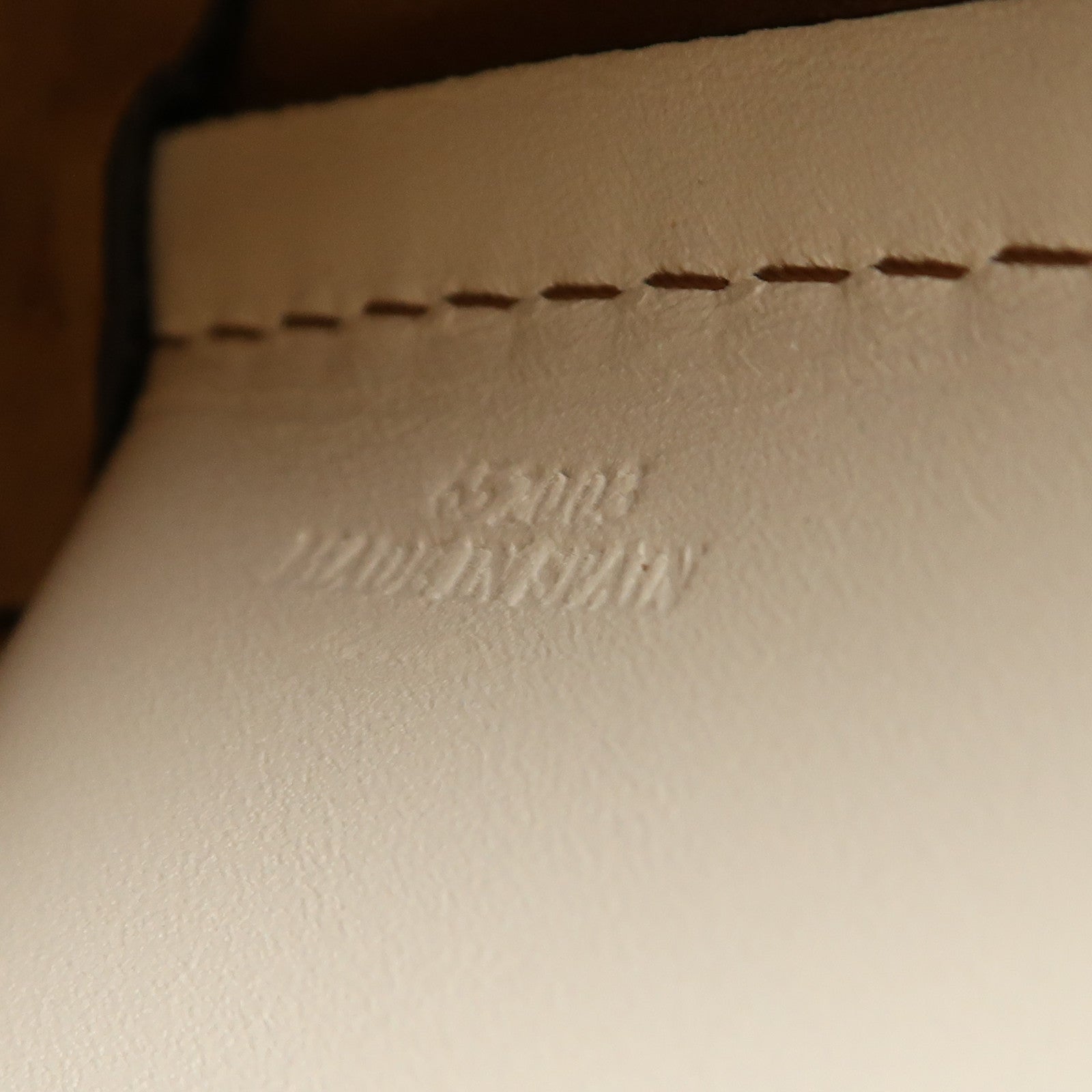 LOEWE 牛皮皮革Bamboo Bucket手挽肩背兩用袋