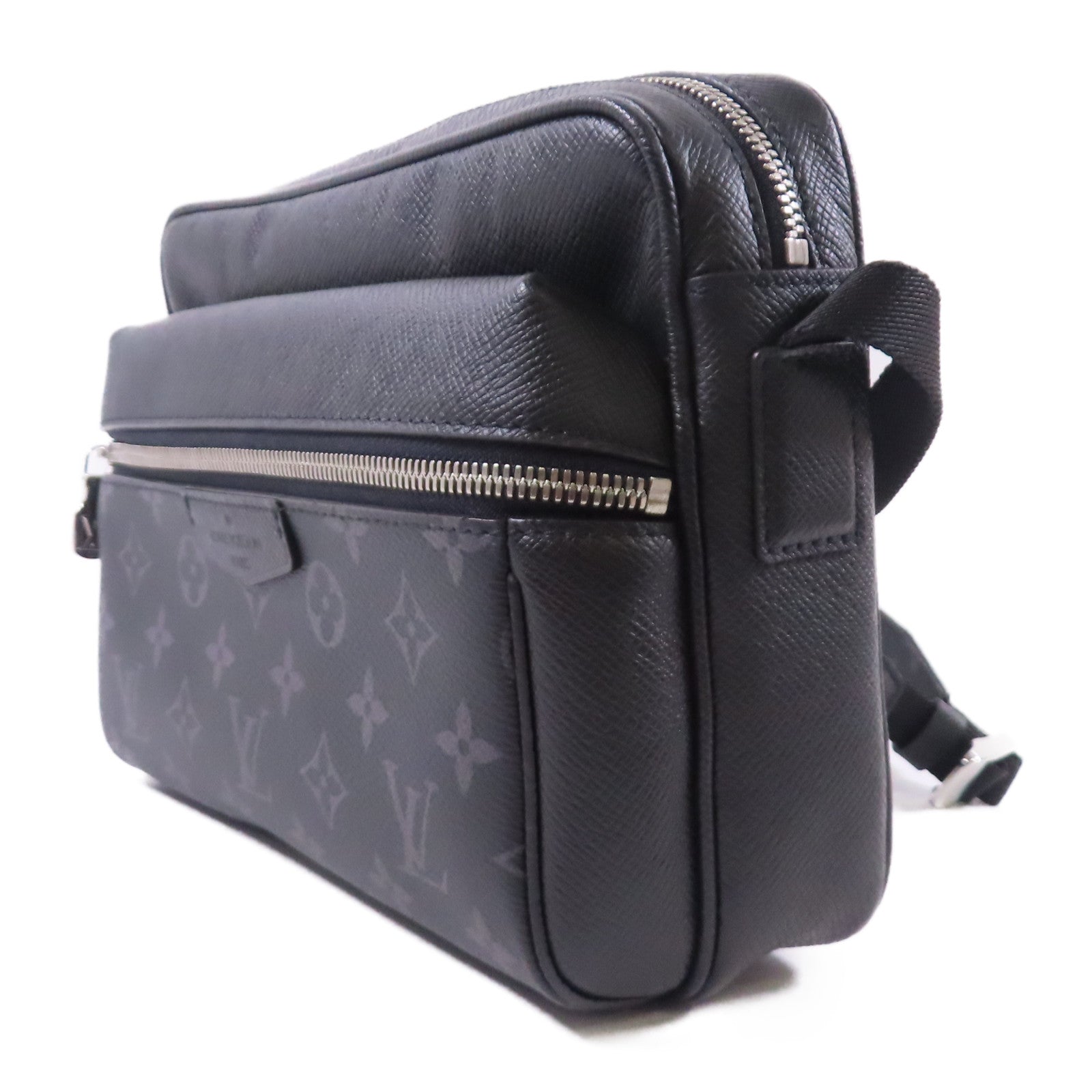 LOUIS VUITTON Monogram Eclipse/Taiga Outdoor Messenger銀扣肩背袋