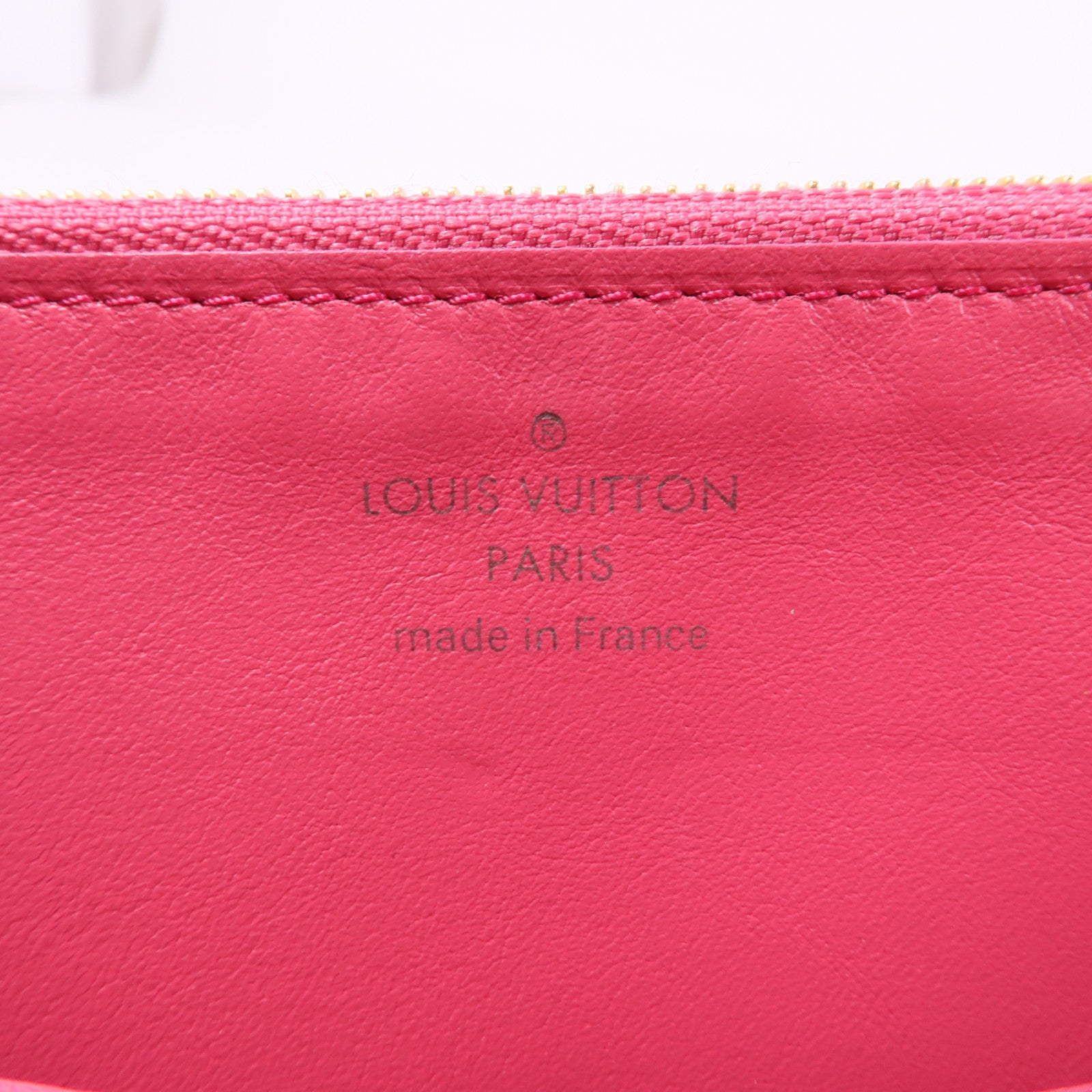 LOUIS VUITTON 【激減優惠】Taurillon Capucines金扣長錢包