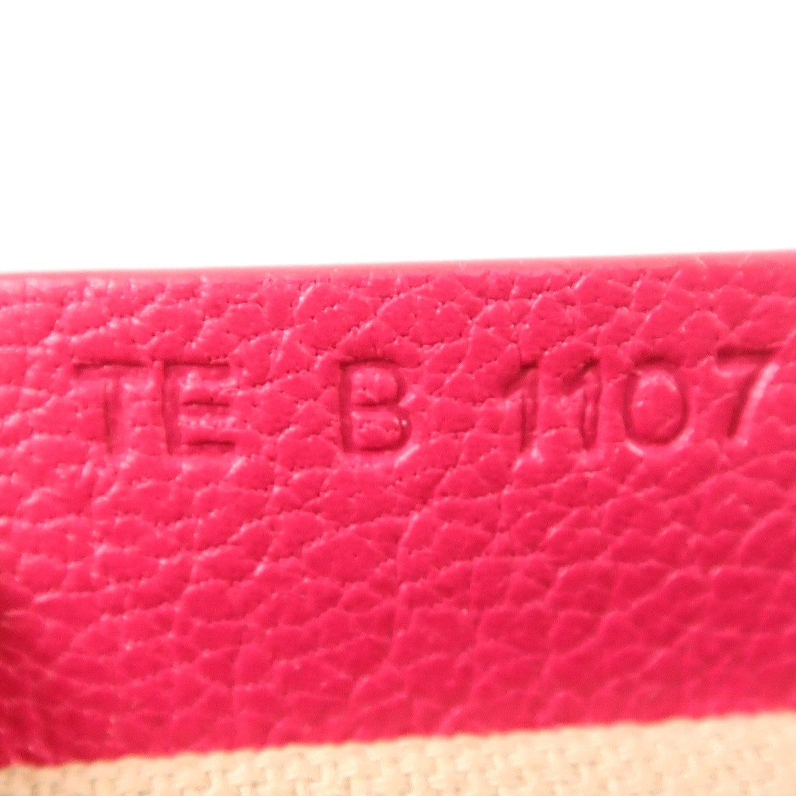 GIVENCHY 牛皮皮革Pandora Clutch銀扣手拿包