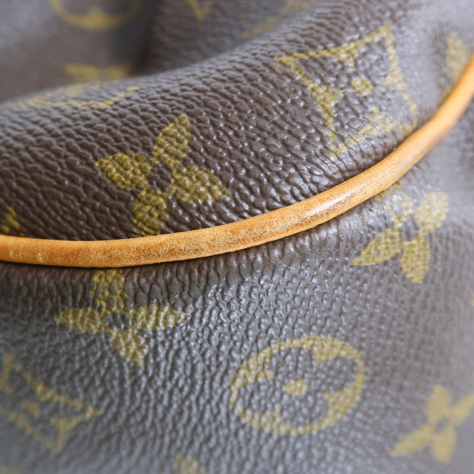 LOUIS VUITTON 【激減優惠】Monogram Montorgueil PM金扣肩背袋啡色