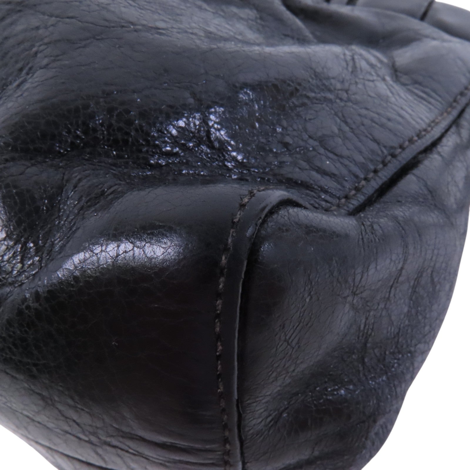 Miu Miu 羊皮皮革Shoulder Bag銀扣肩背袋