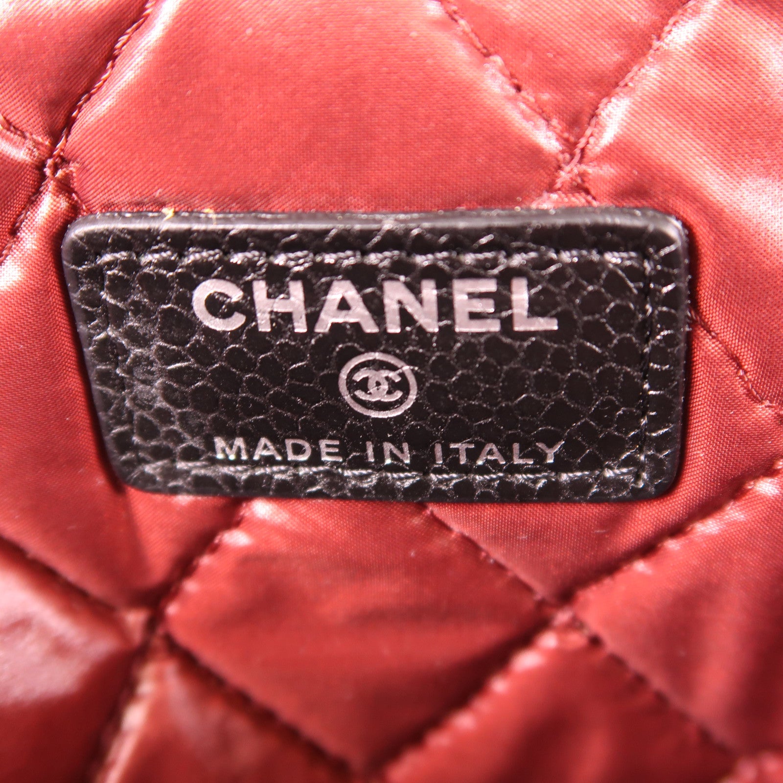 CHANEL 牛皮皮革Pouch銀扣手拿包