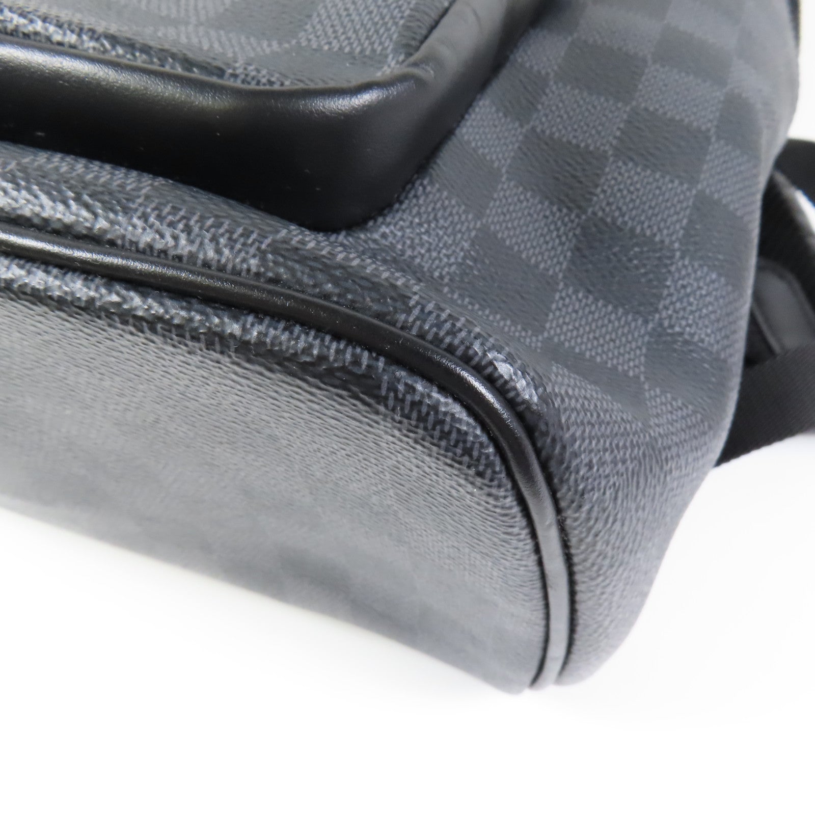 LOUIS VUITTON Damier Graphite Josh Backpack銀扣背包