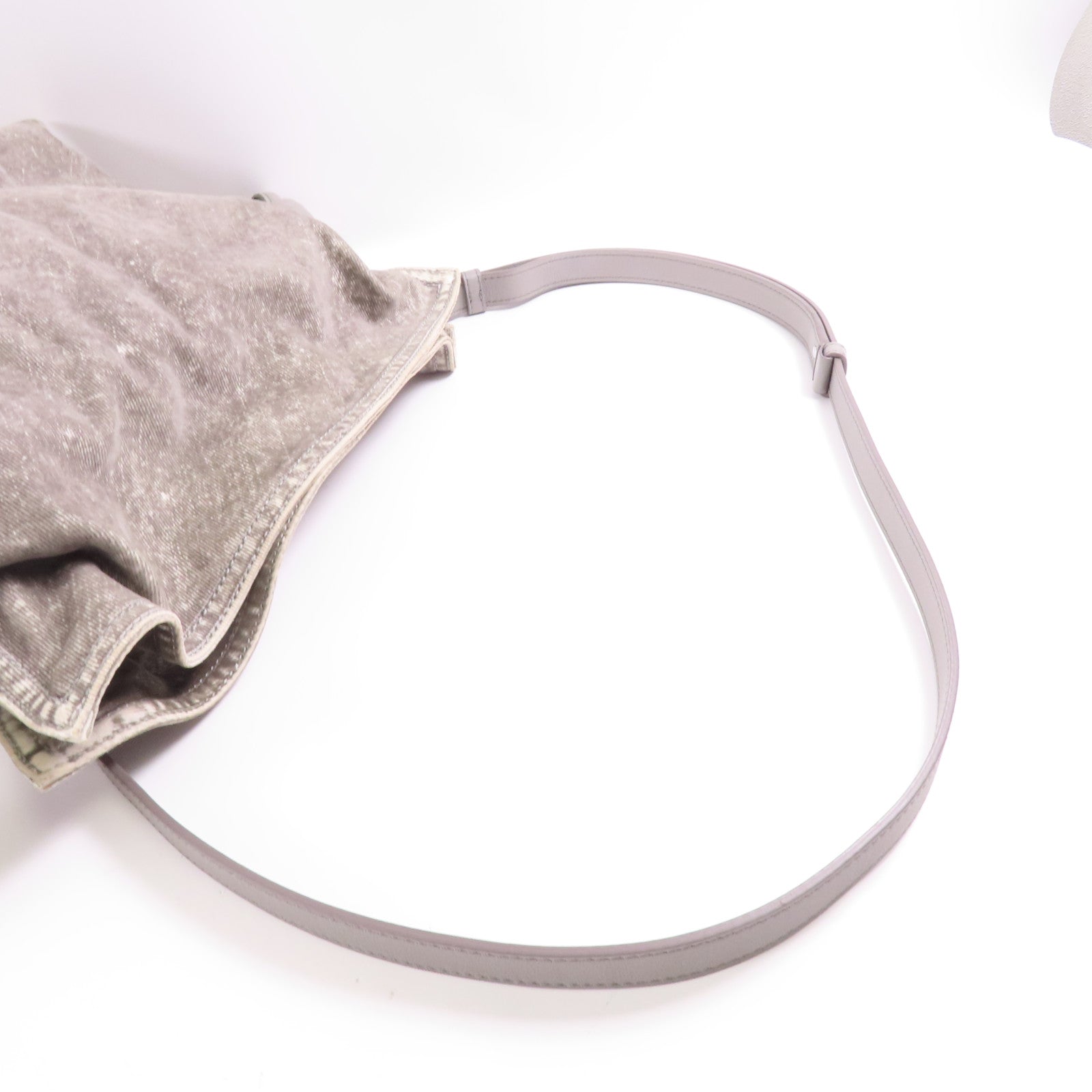 LOEWE 牛仔布Flamenco Clutch銀扣肩背袋