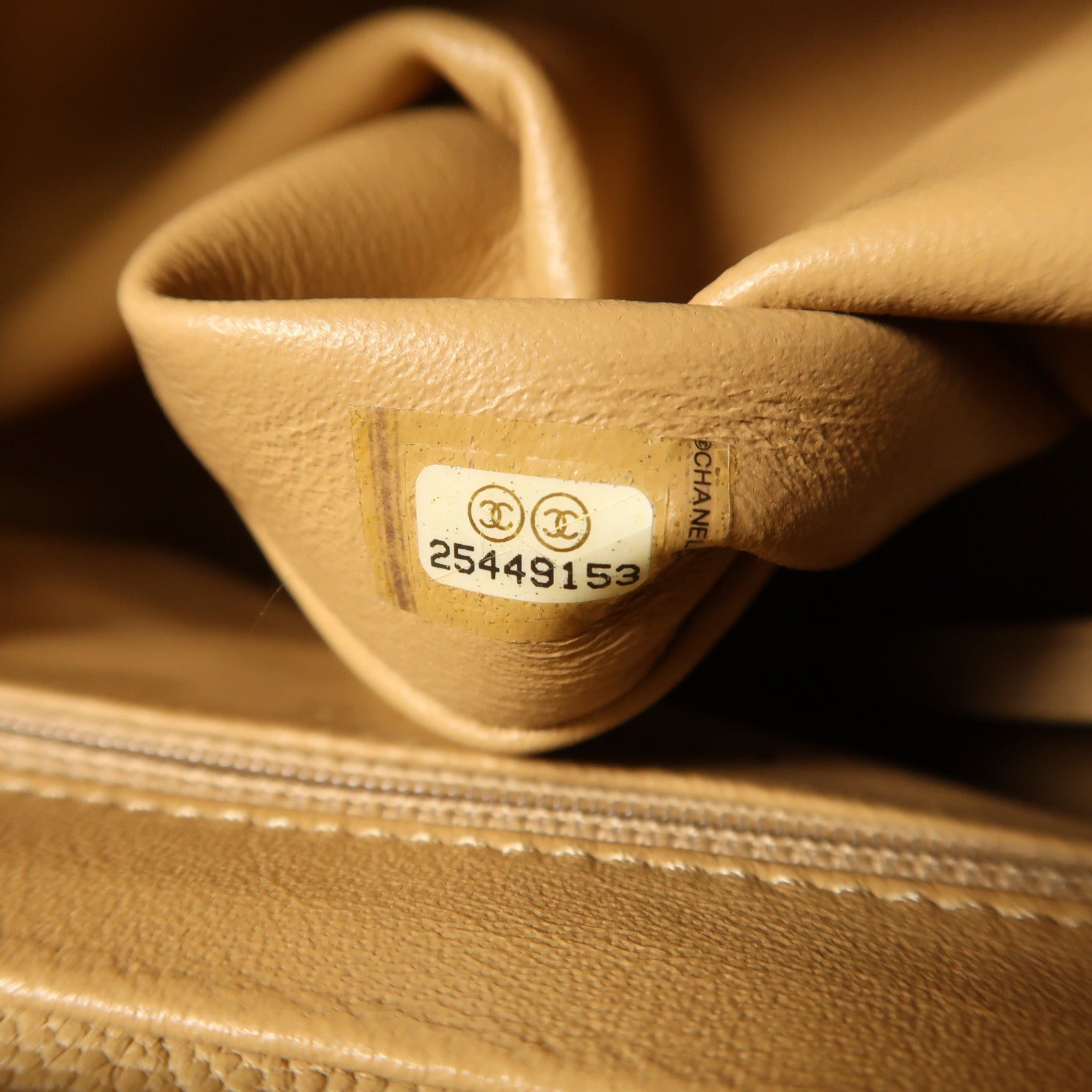 CHANEL 牛皮皮革Filigree Backpack金扣背包