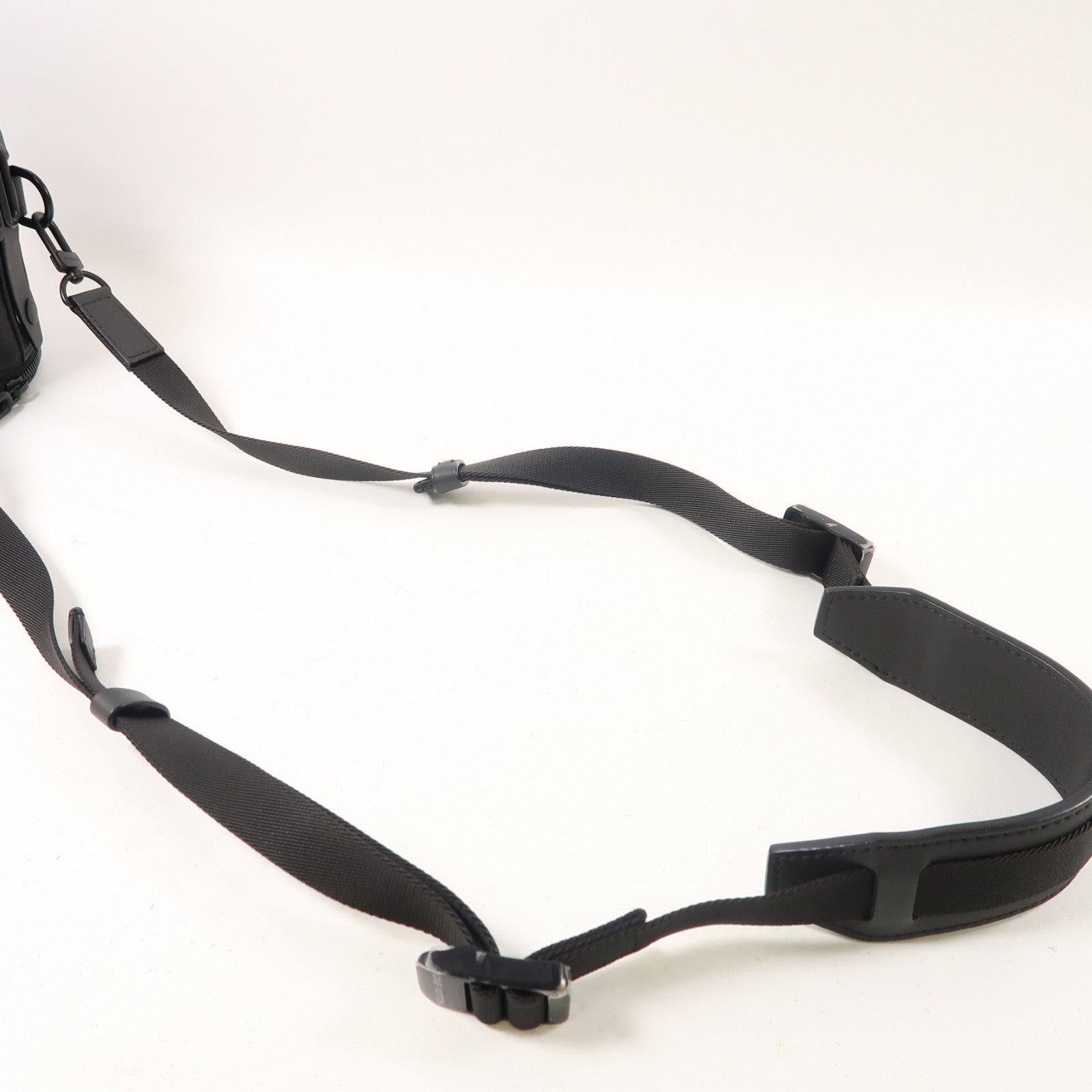 LOUIS VUITTON 【激減優惠】尼龍Expandable Polochon肩背袋黑色