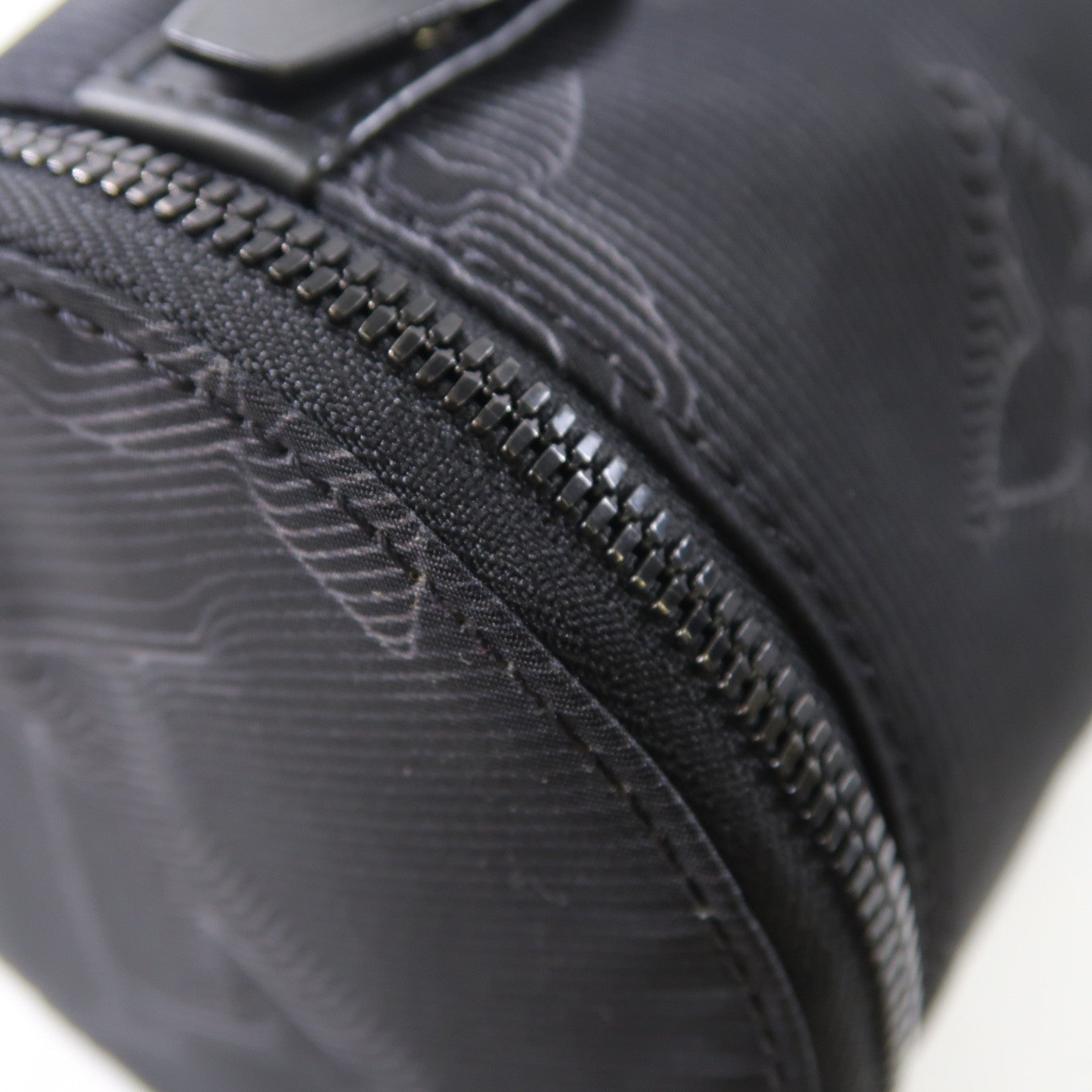 LOUIS VUITTON 【激減優惠】尼龍Expandable Polochon肩背袋黑色