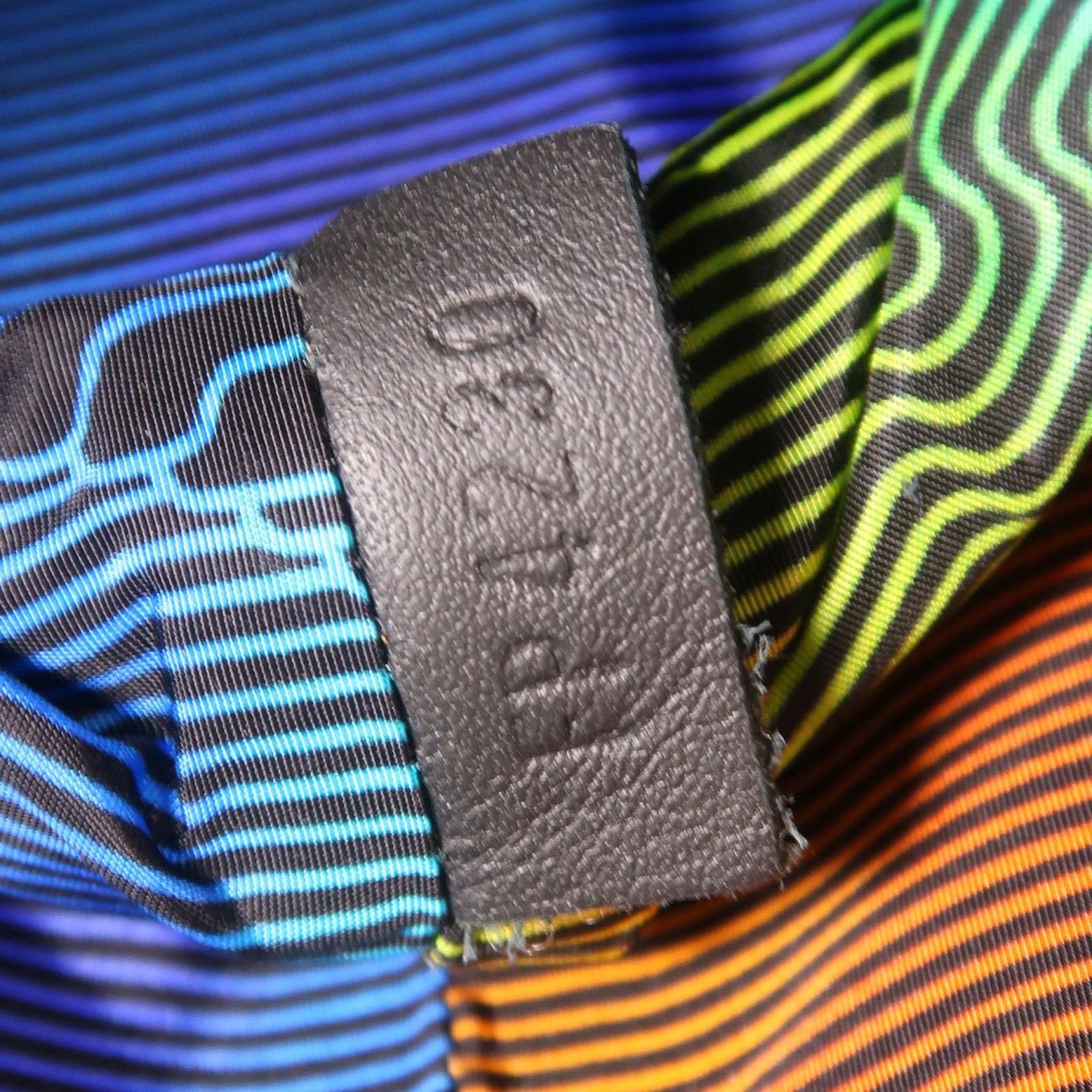 LOUIS VUITTON 【激減優惠】尼龍Expandable Polochon肩背袋黑色