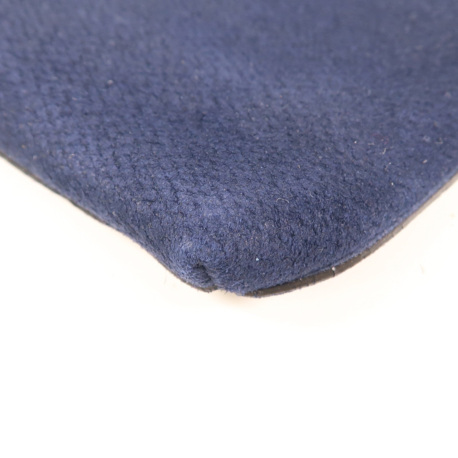 LOEWE 麂皮皮革Pouch金扣手拿包