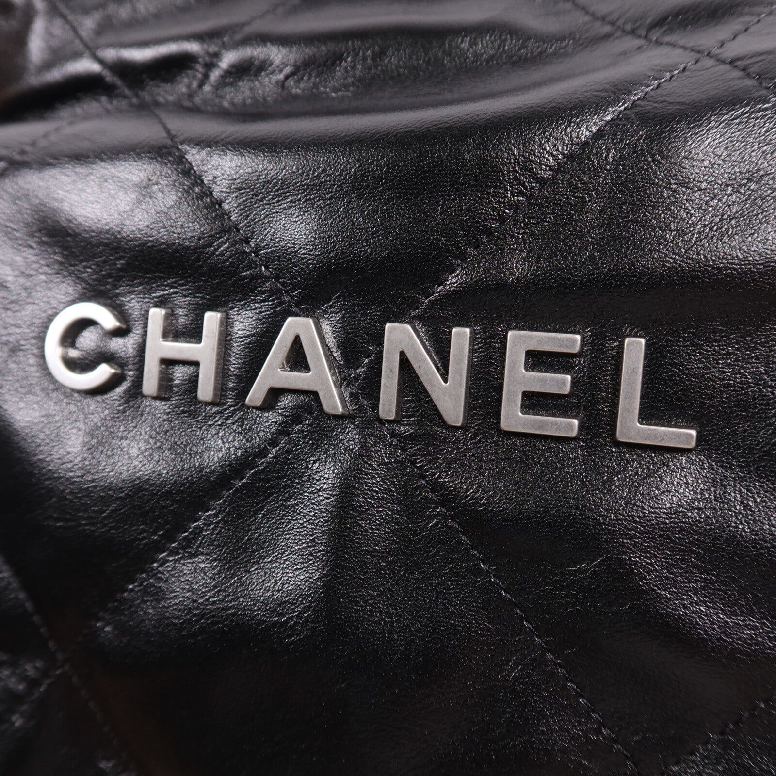 CHANEL 牛皮皮革Chanel 22 Small銀扣鏈帶肩背袋