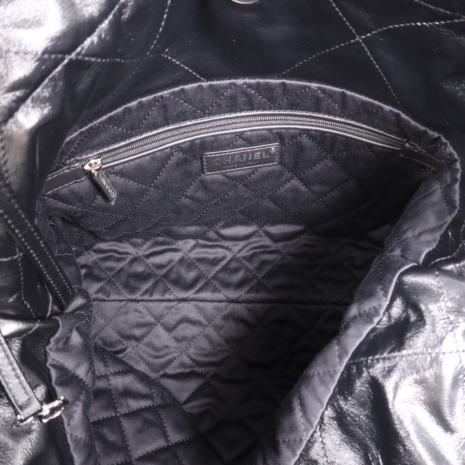 CHANEL 牛皮皮革Chanel 22 Small銀扣鏈帶肩背袋