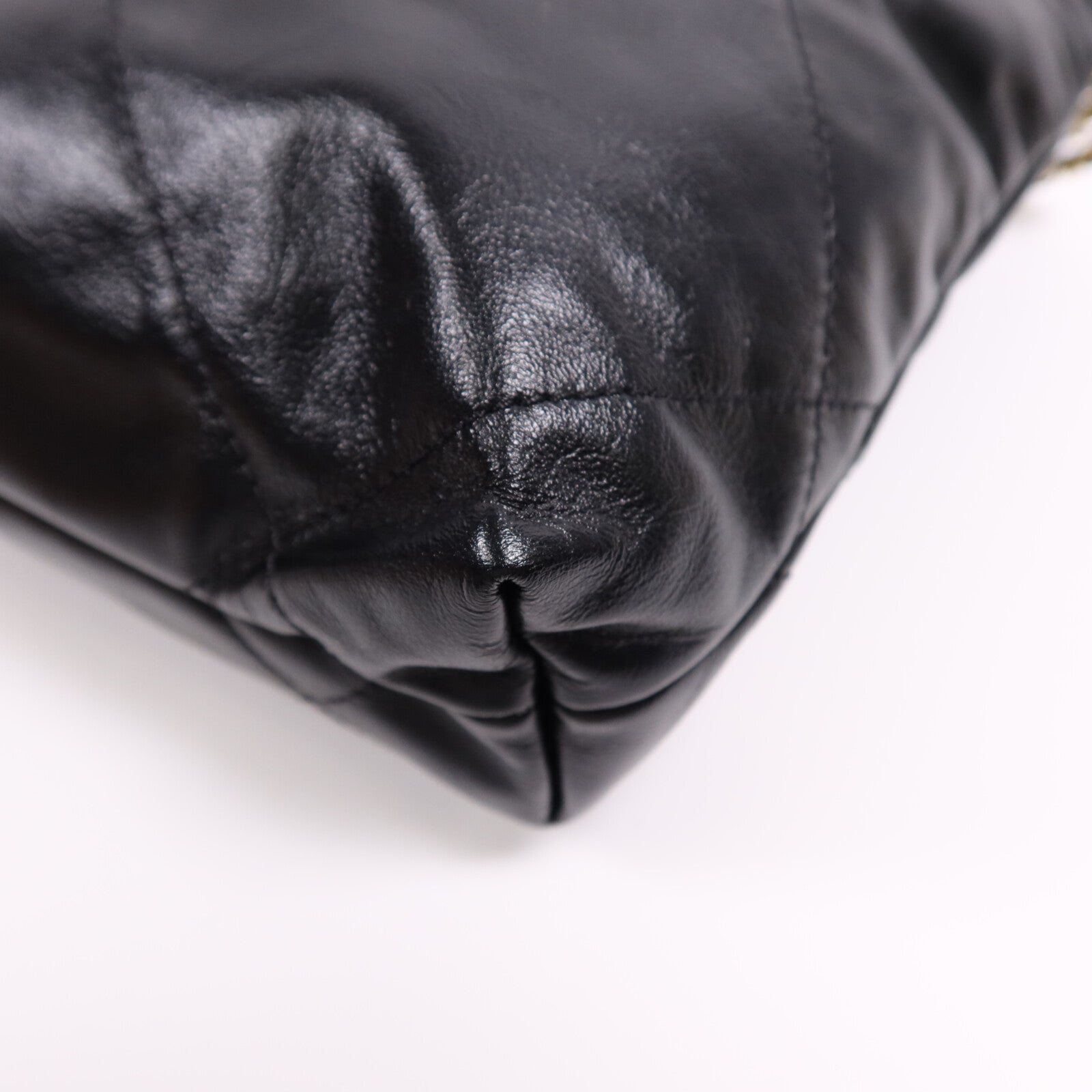 CHANEL 牛皮皮革Chanel 22 Mini金扣鏈帶肩背袋