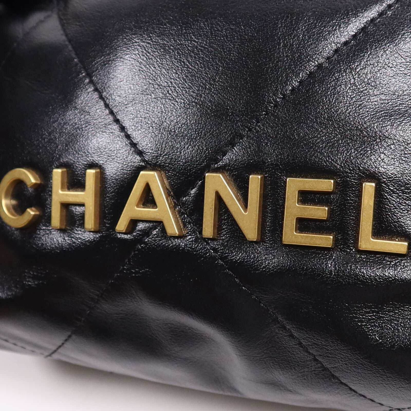 CHANEL 牛皮皮革Chanel 22 Mini金扣鏈帶肩背袋