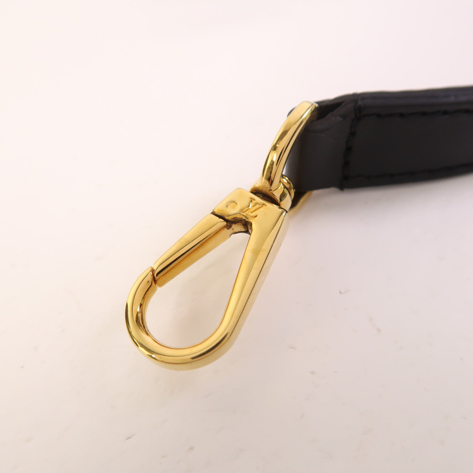 LOUIS VUITTON 牛皮皮革On My Side MM金扣手挽肩背兩用袋