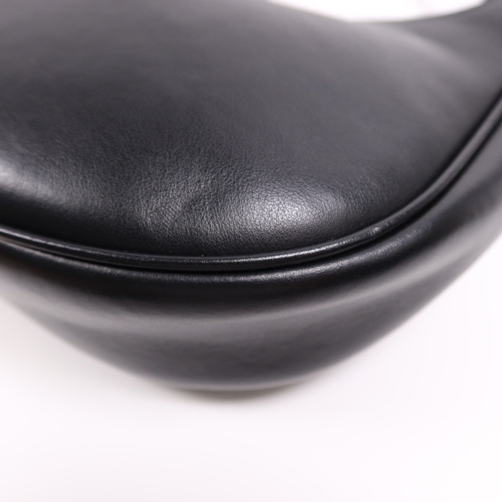 CELINE 牛皮皮革Ava金扣肩背袋