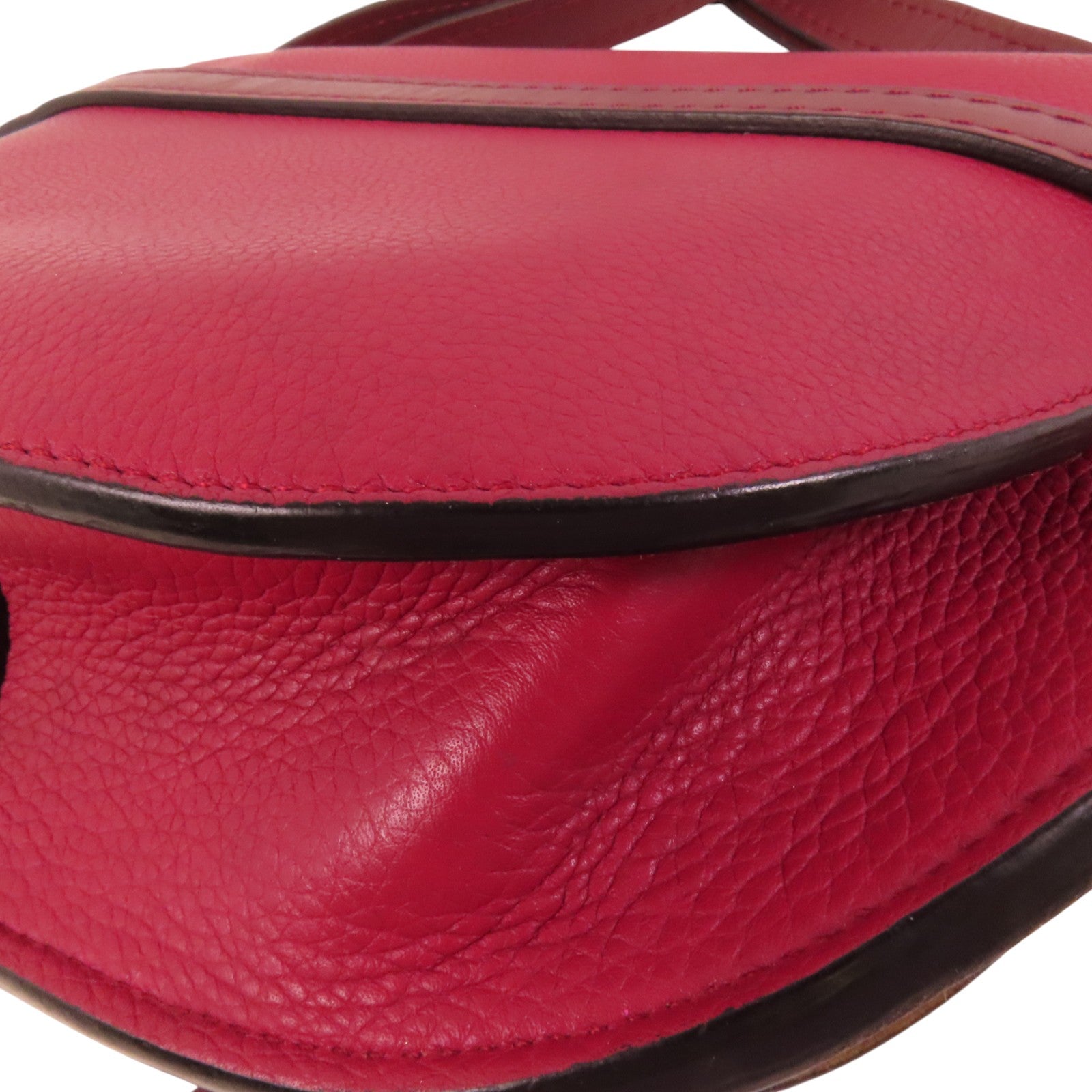 LOEWE 牛皮皮革Gate Small金扣肩背袋