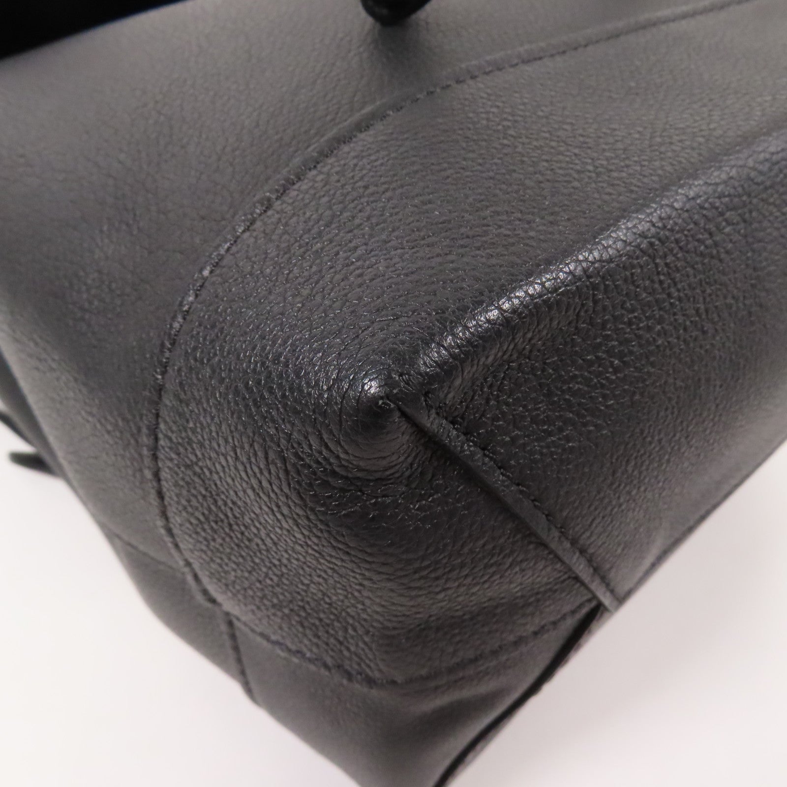 LOUIS VUITTON LV SHW Lock Me Backpack M41815 Calfskin Leather Black Noir