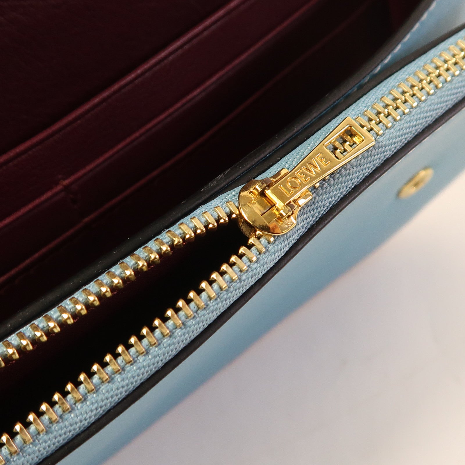 LOEWE 牛皮皮革Gate Pochette金扣肩背袋